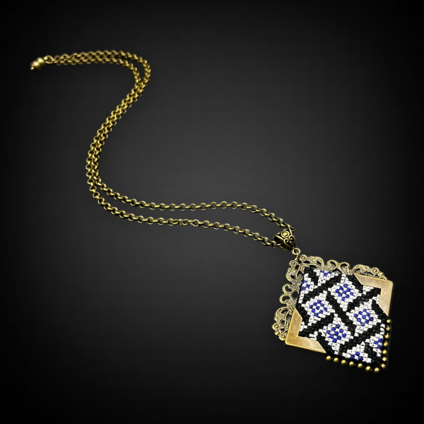 Silky Handmade Geometric Design Necklace & Pendant 6